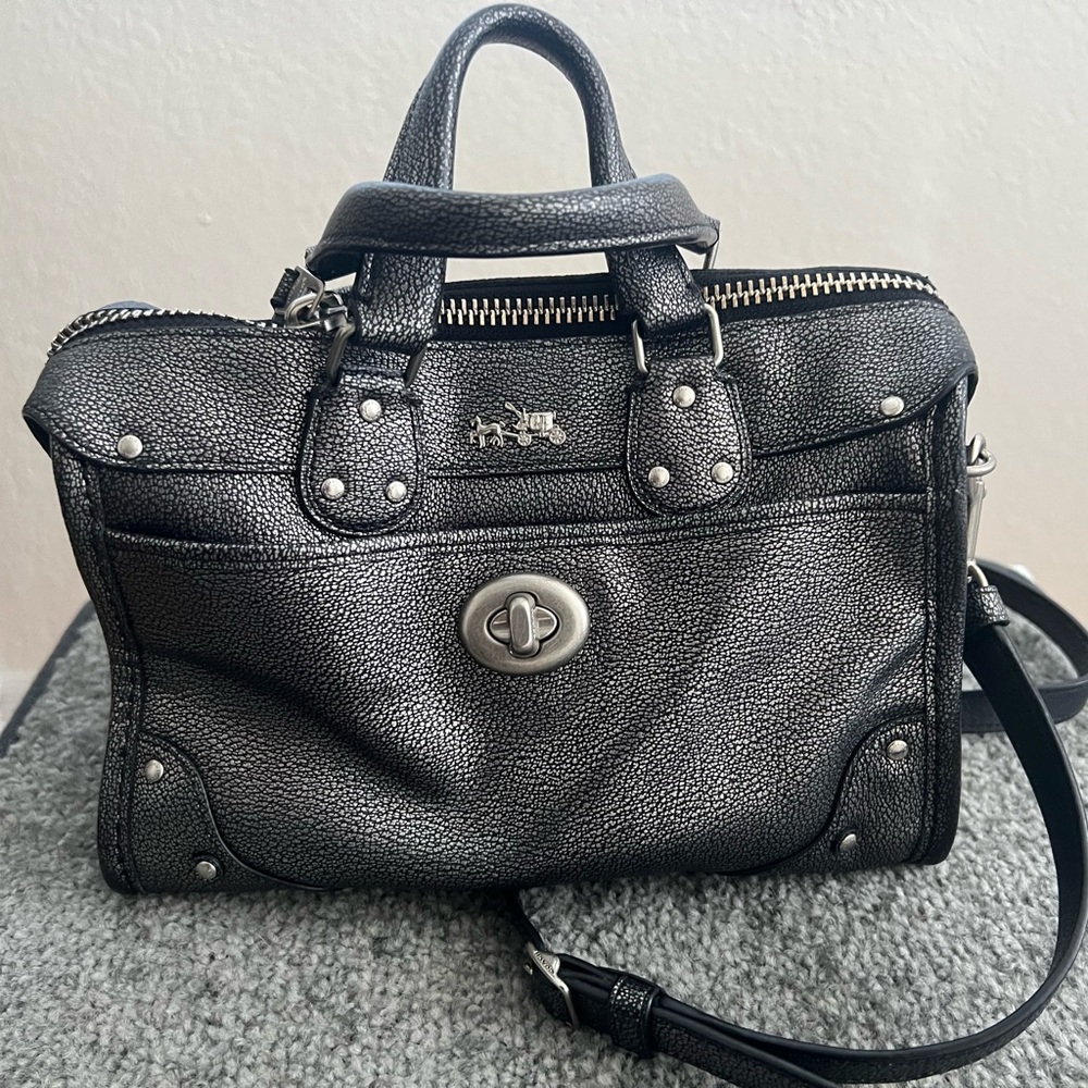 COACH Rhyder 24 leather bag